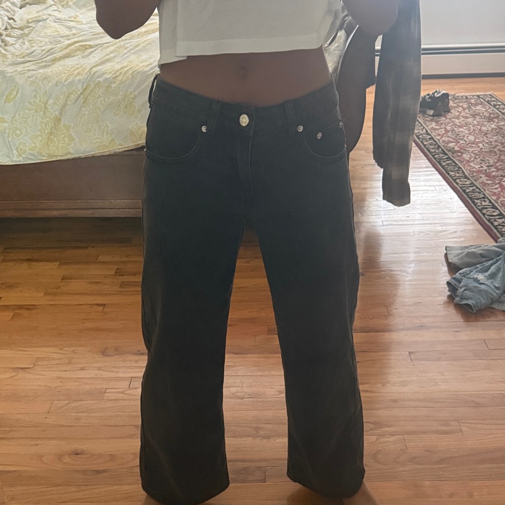 Petite Raelynn Washed Low Rise Jeans